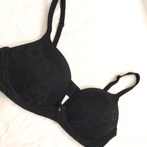Victoria’s Secret bra 36C